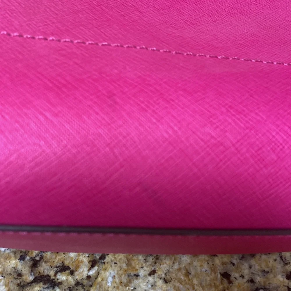 Michael Kors Hot Barbie PINK Hand Bag - LIKE NEW 👛